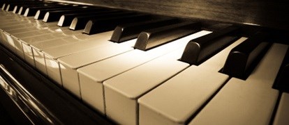 Piano 10 hero